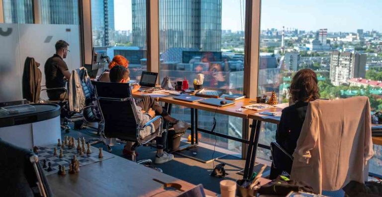 hak dan kewajiban tenaga kerja