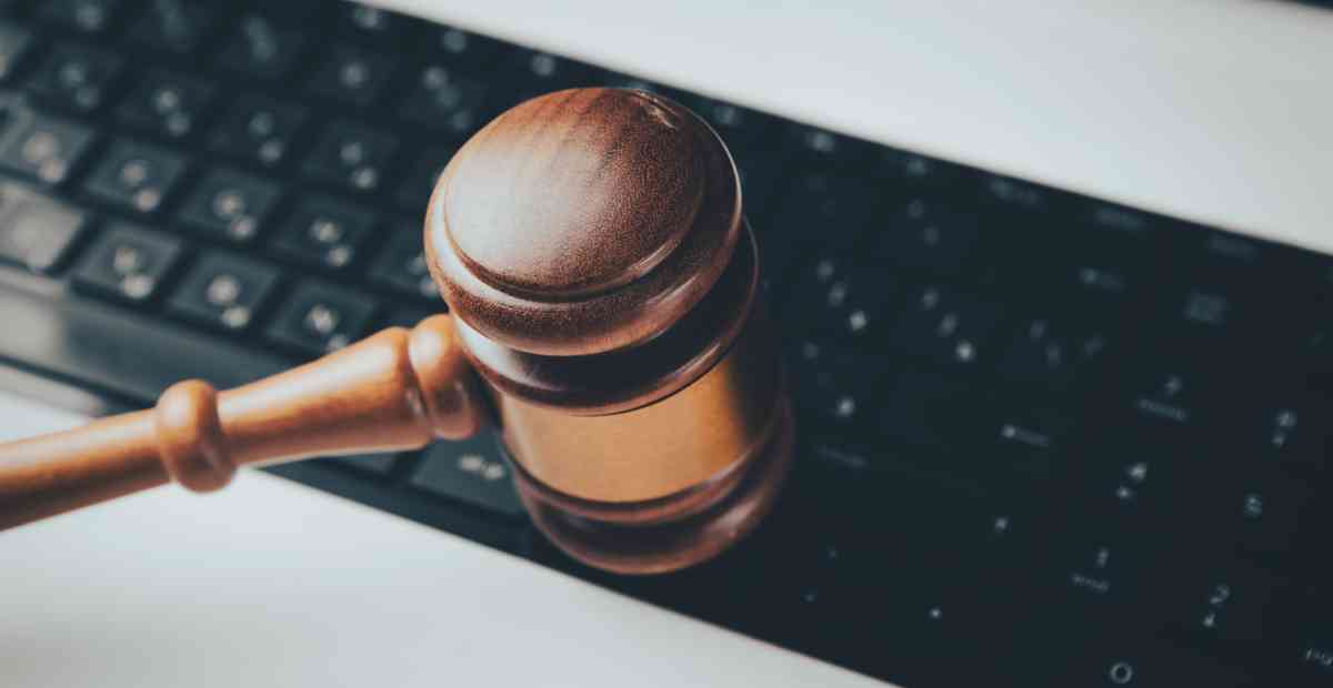 legal opinion adalah